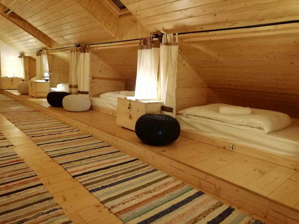 Zozo Hostel Brașov
